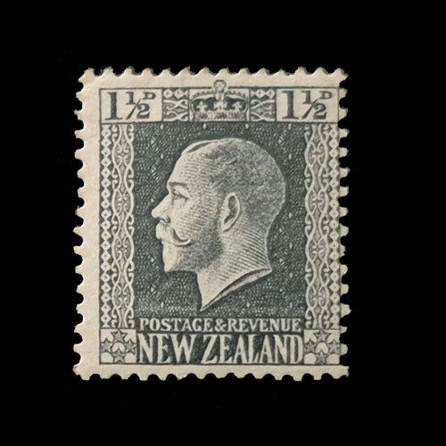 NEW ZEALAND 1915 1 1/2d GREY KGV MH