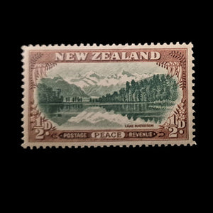 NEW ZEALAND 1946 1/2d GREEN/BROWN PEACE MNH