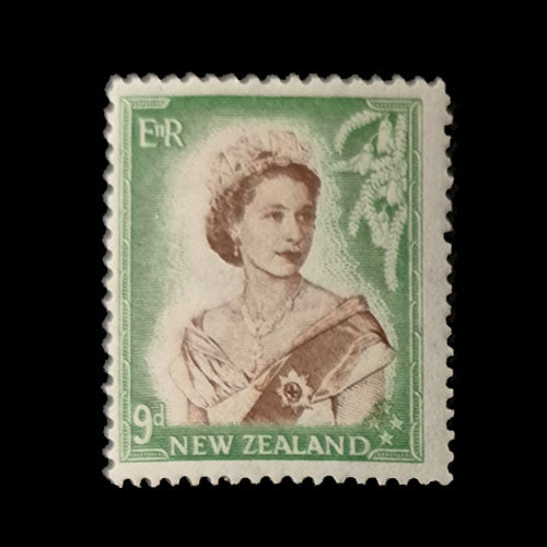 NEW ZEALAND 1954 9d BROWN/GREEN QEII MNH